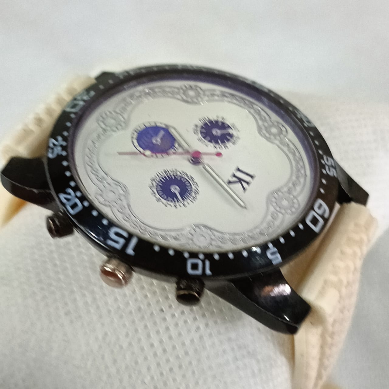 Montre IK femme original Quartz