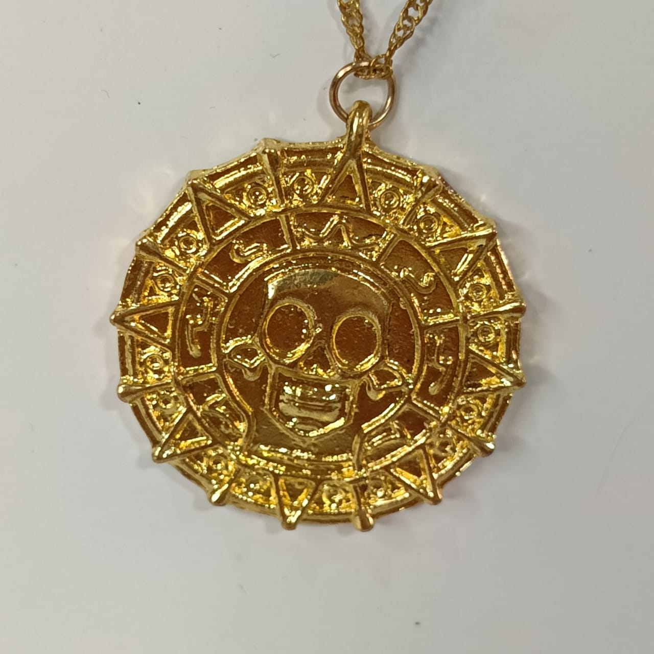 سلسلة بلاكي أصفر فرنسي 18k