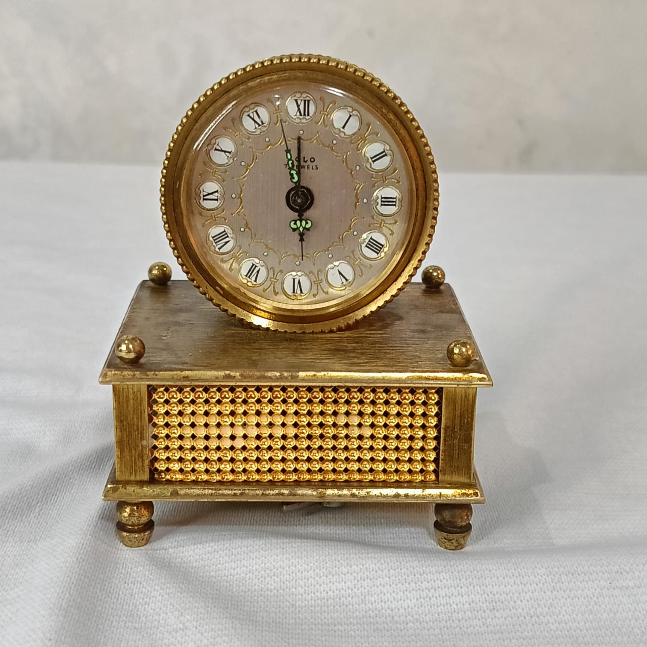 Ancien ravail solo en bronze doré mécanique vintage et musique mécanique