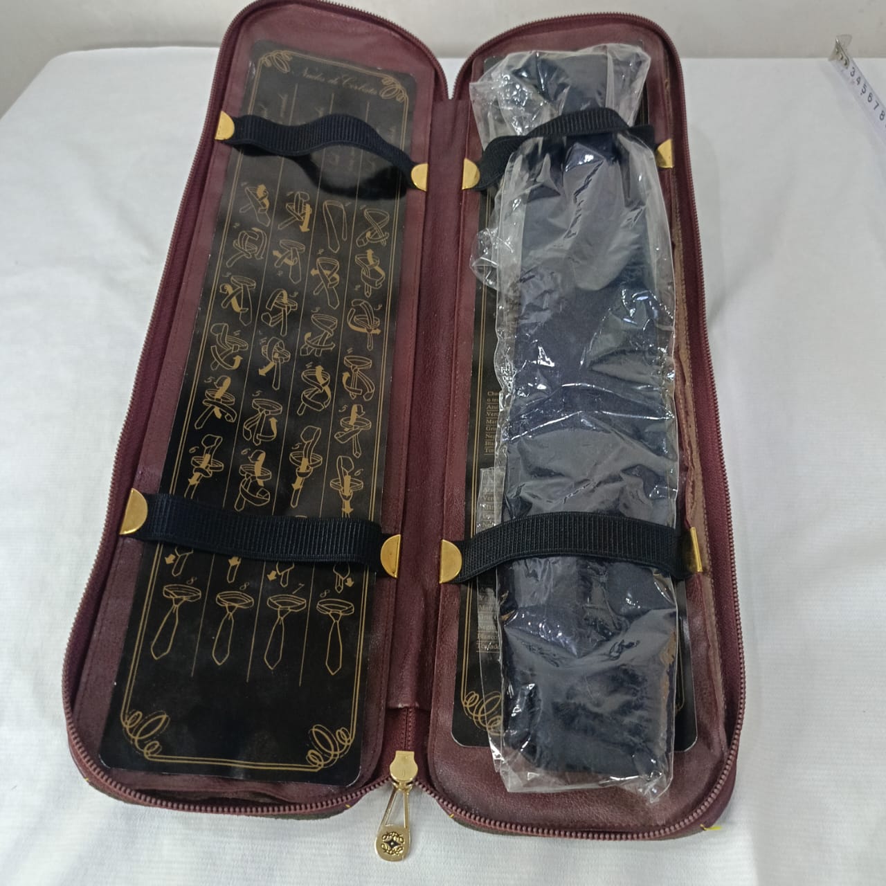 Cravate vintage original neuf