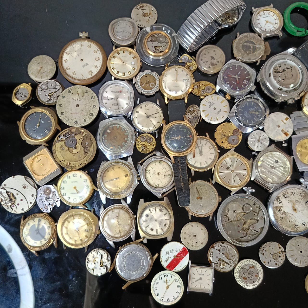 Lot casse montres mécaniques vintage