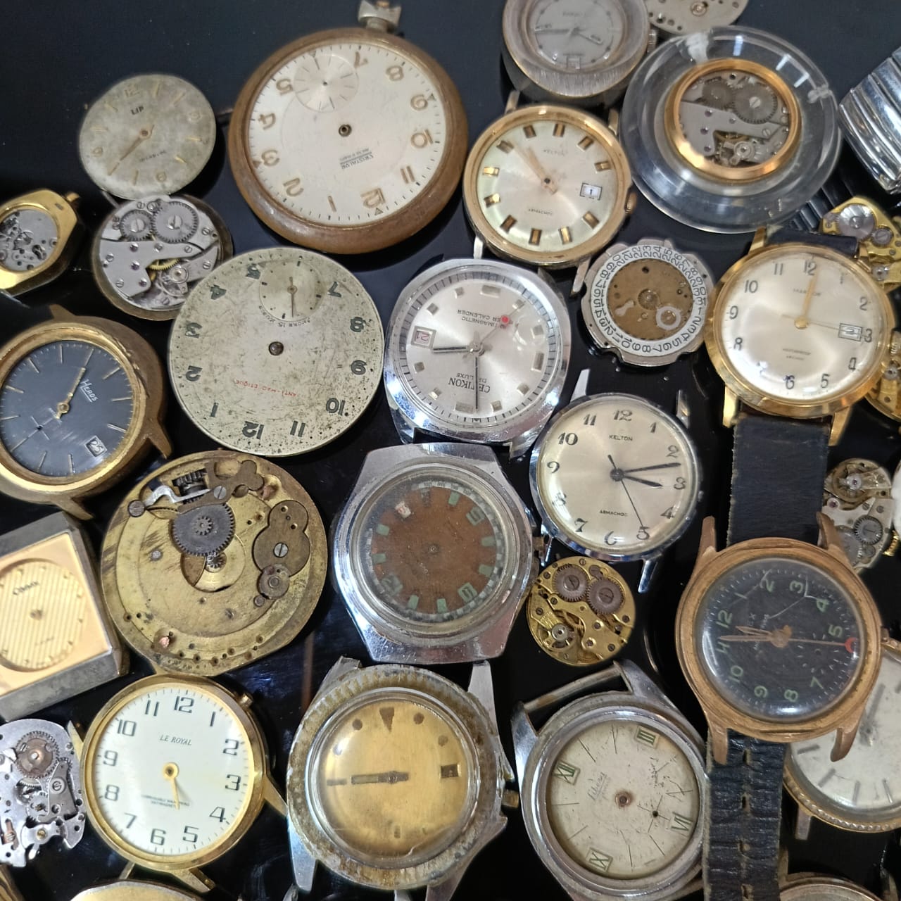 Lot casse montres mécaniques vintage