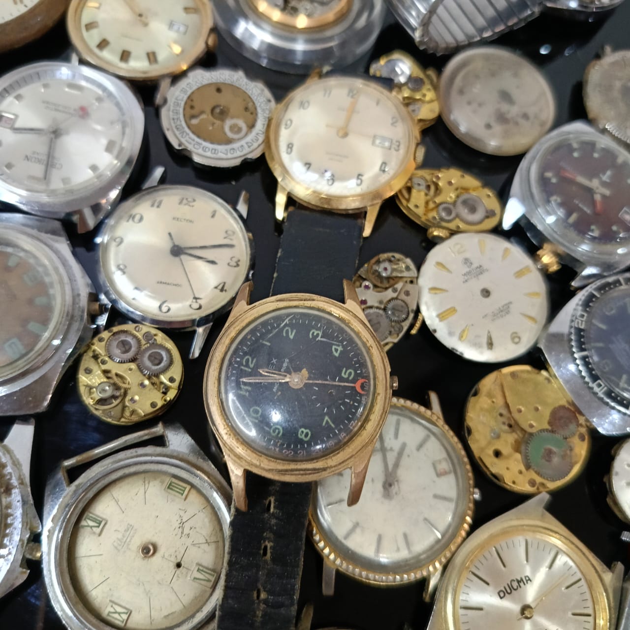 Lot casse montres mécaniques vintage