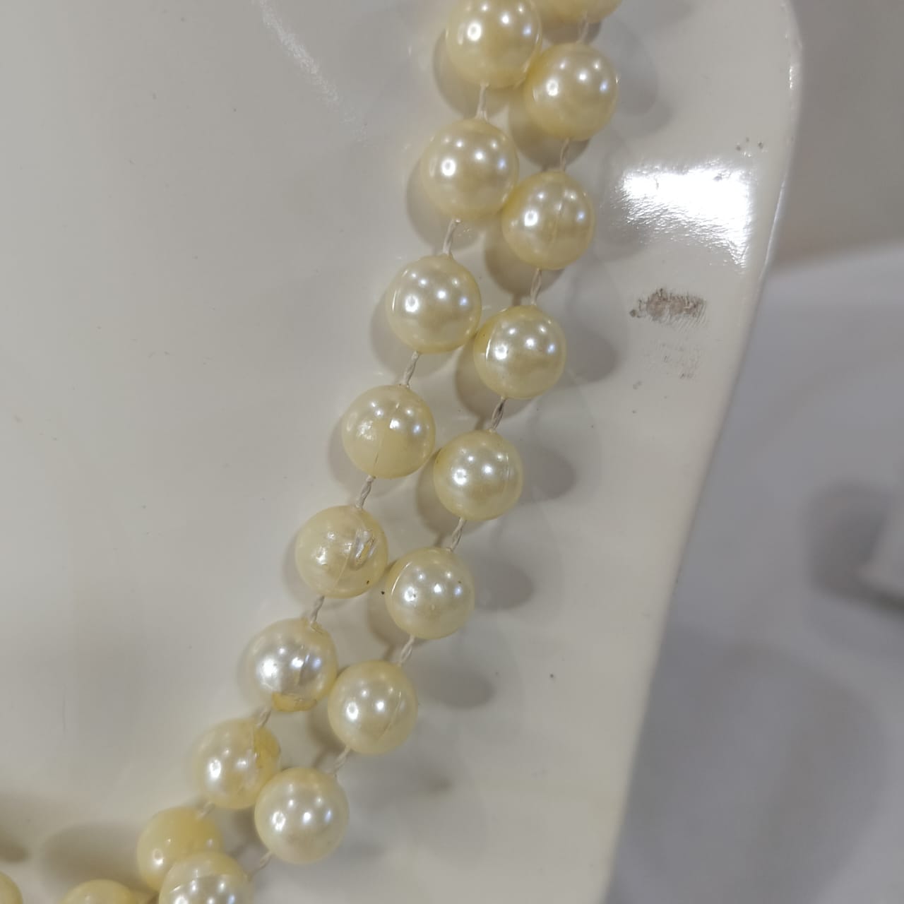 عقد لؤلؤ اصطناعي طويل
