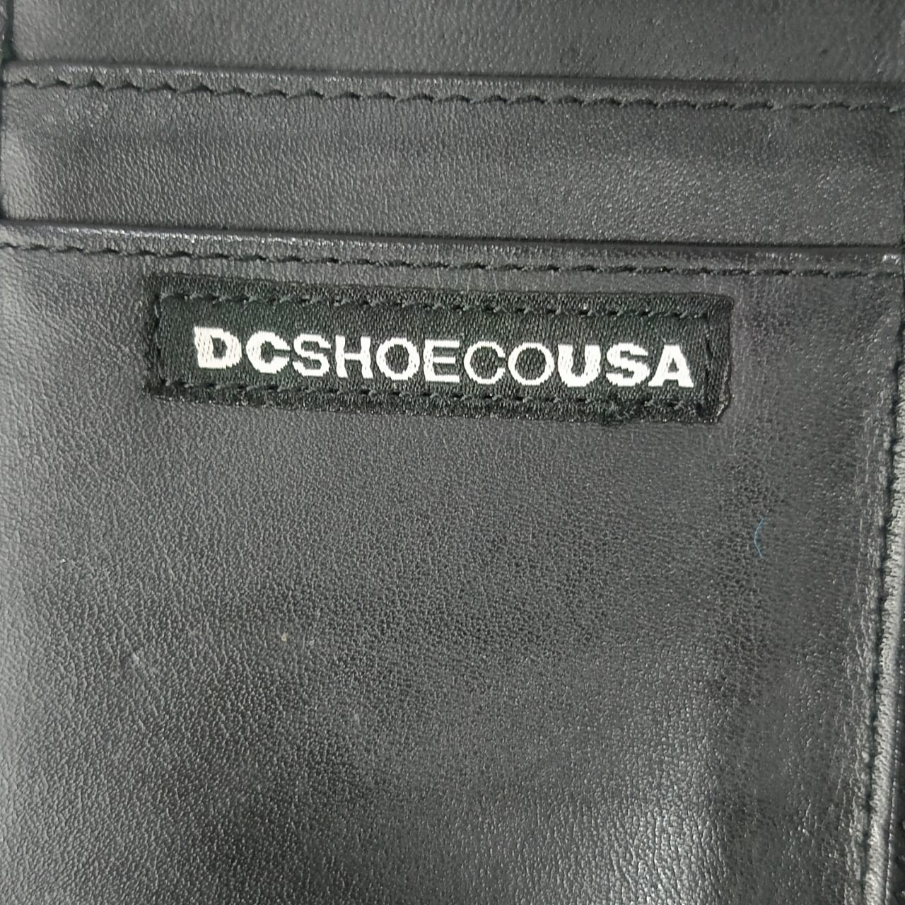 Portefeuille dcshoecousa USA en cuir vintage original