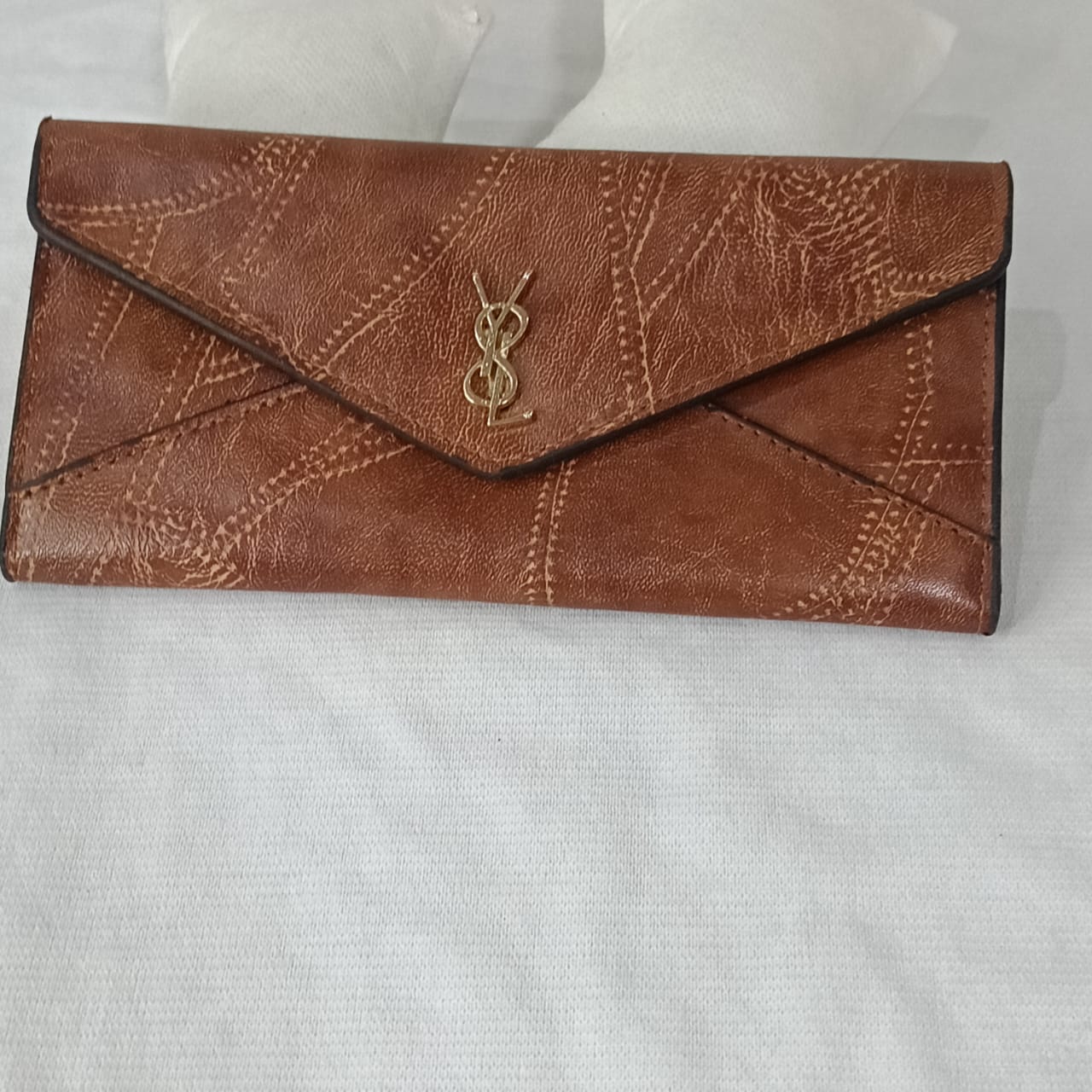 Portefeuille saint Laurent original femme en cuir vintage