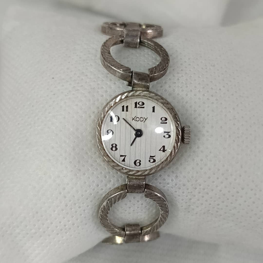 Montre Cody argent original femme فضة