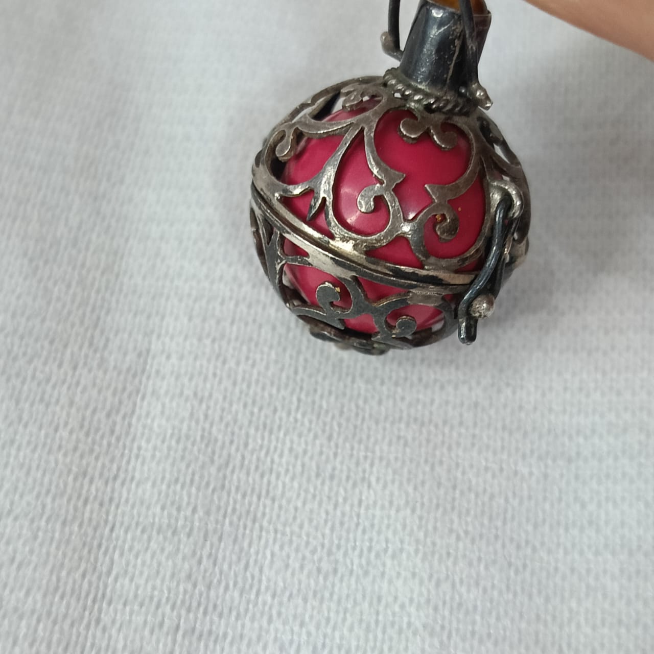قلادة فضة بحجر - طول 4cm