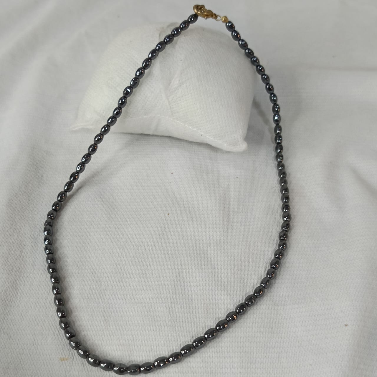 عقد جميل بحجر حديد صيني - طول مغلق 22cm
