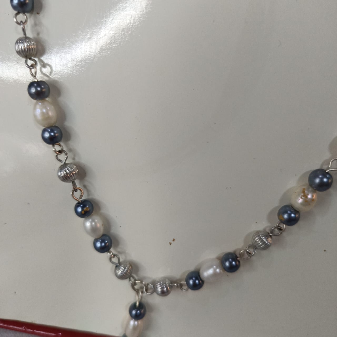 عقد تحفة فضة ولؤلؤ - طول مغلق 28cm