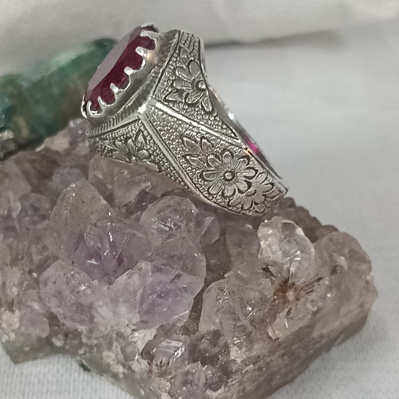 خاتم فضة بحجر ياقوت تحفة