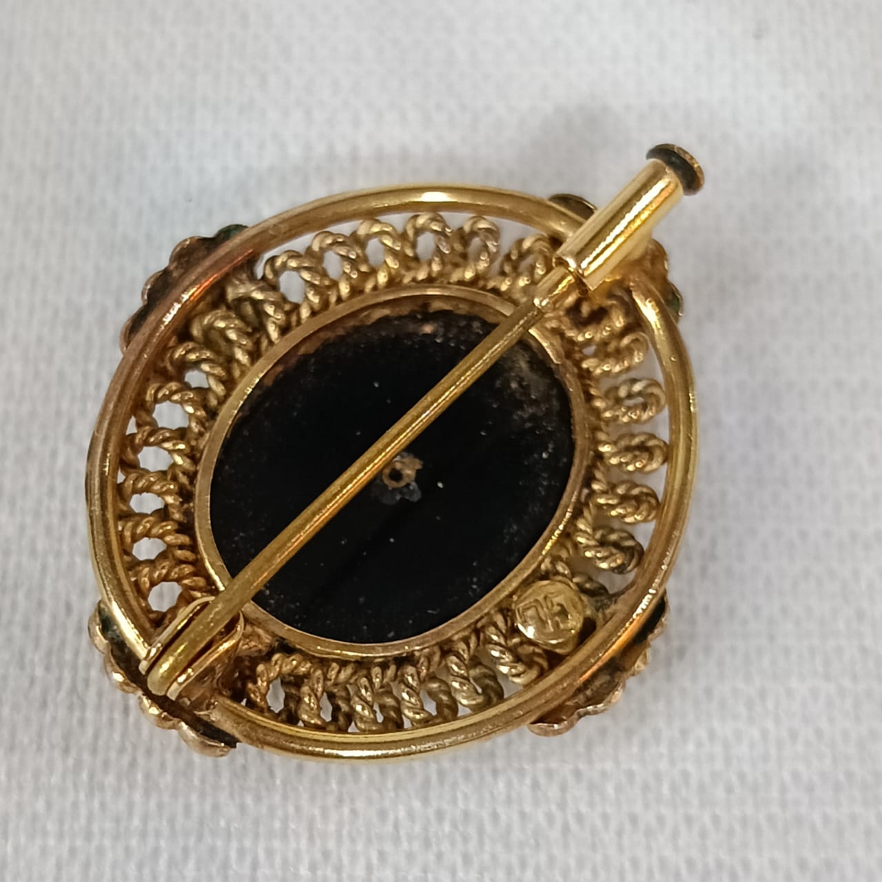 بروش بلاكي فرنسي حر