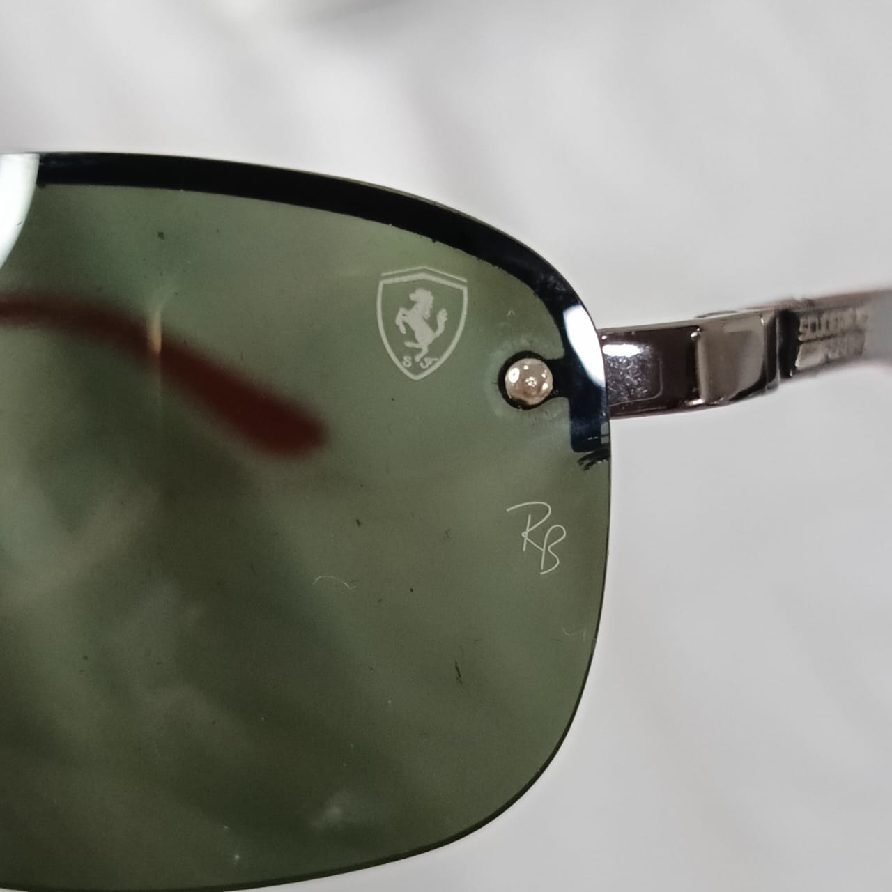 Lunette ray ben Ferrari carbone original italien