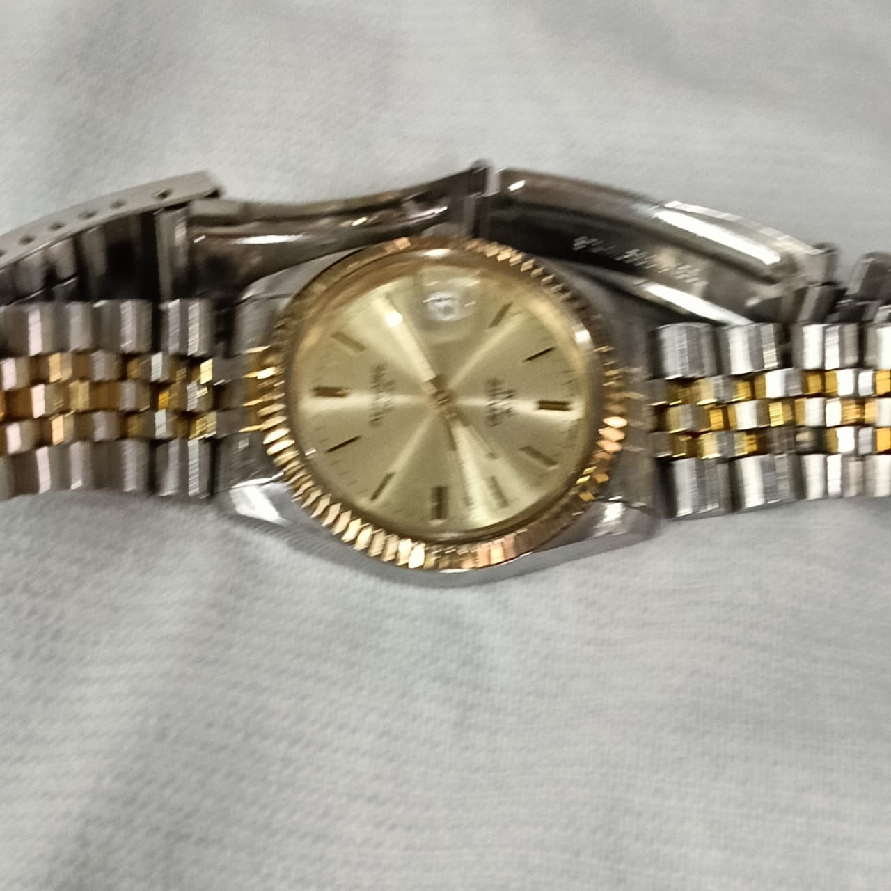 Montre aurore swiss Quartz original