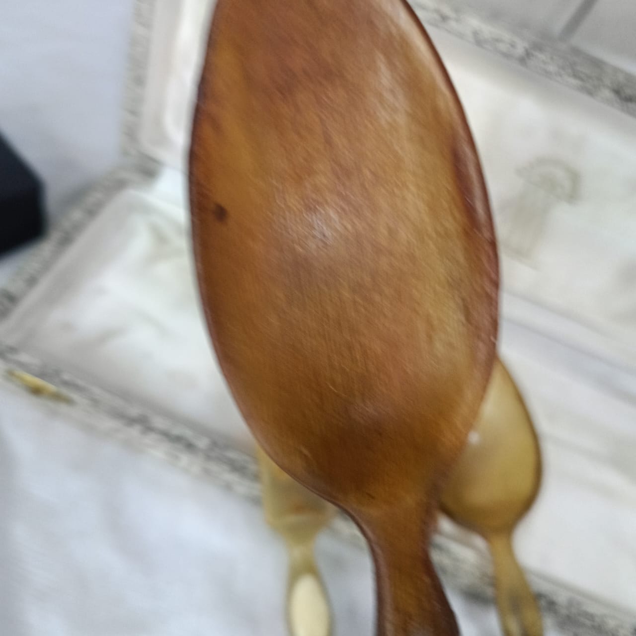 طقم فرنسي قديم عااج وكهرمان