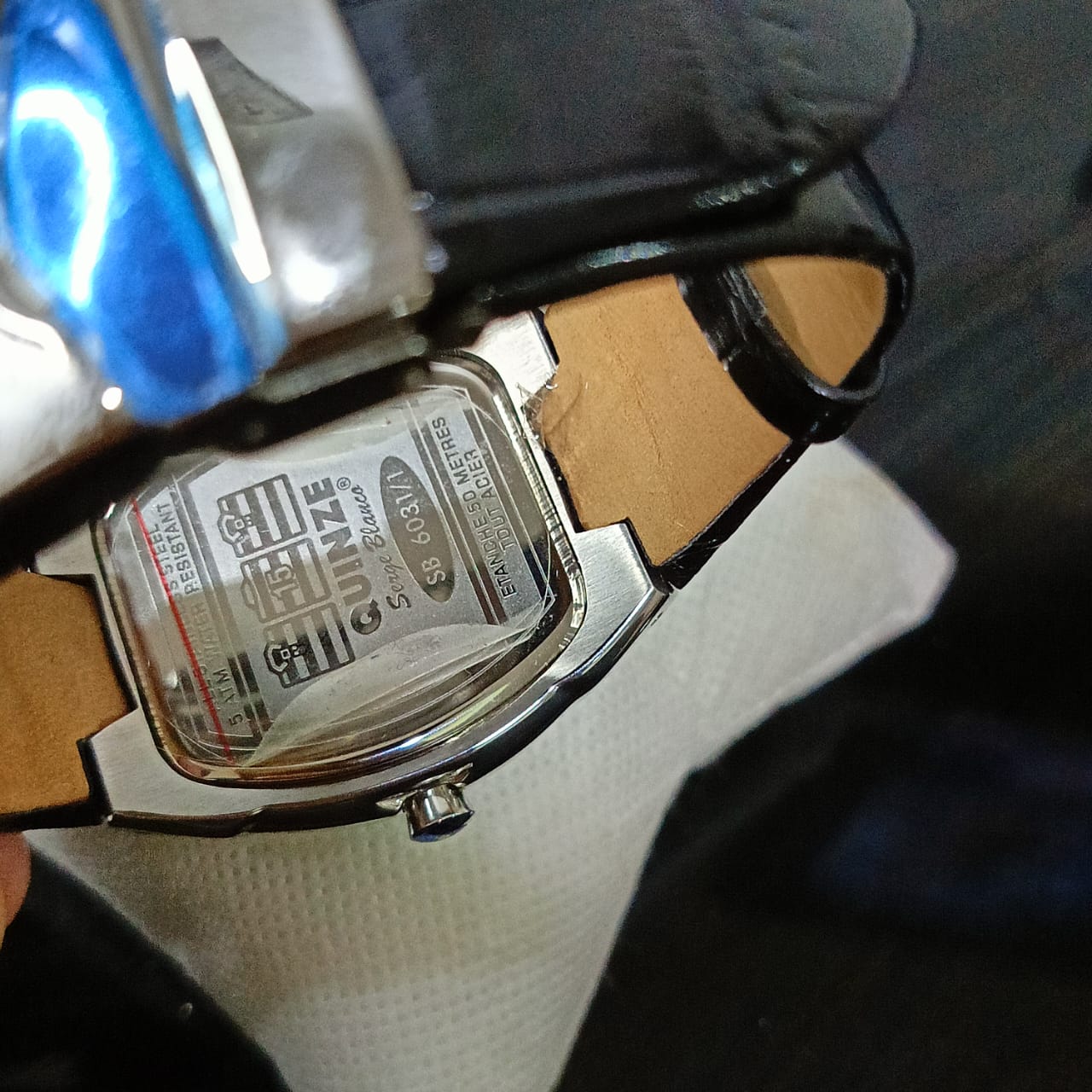 Montre quinze Quartz original neuf