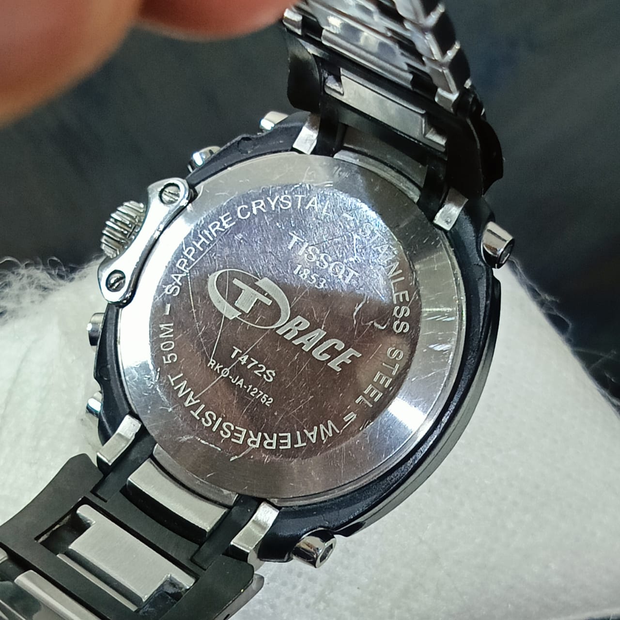 Montre Tissot chronographe Quartz original et saphir