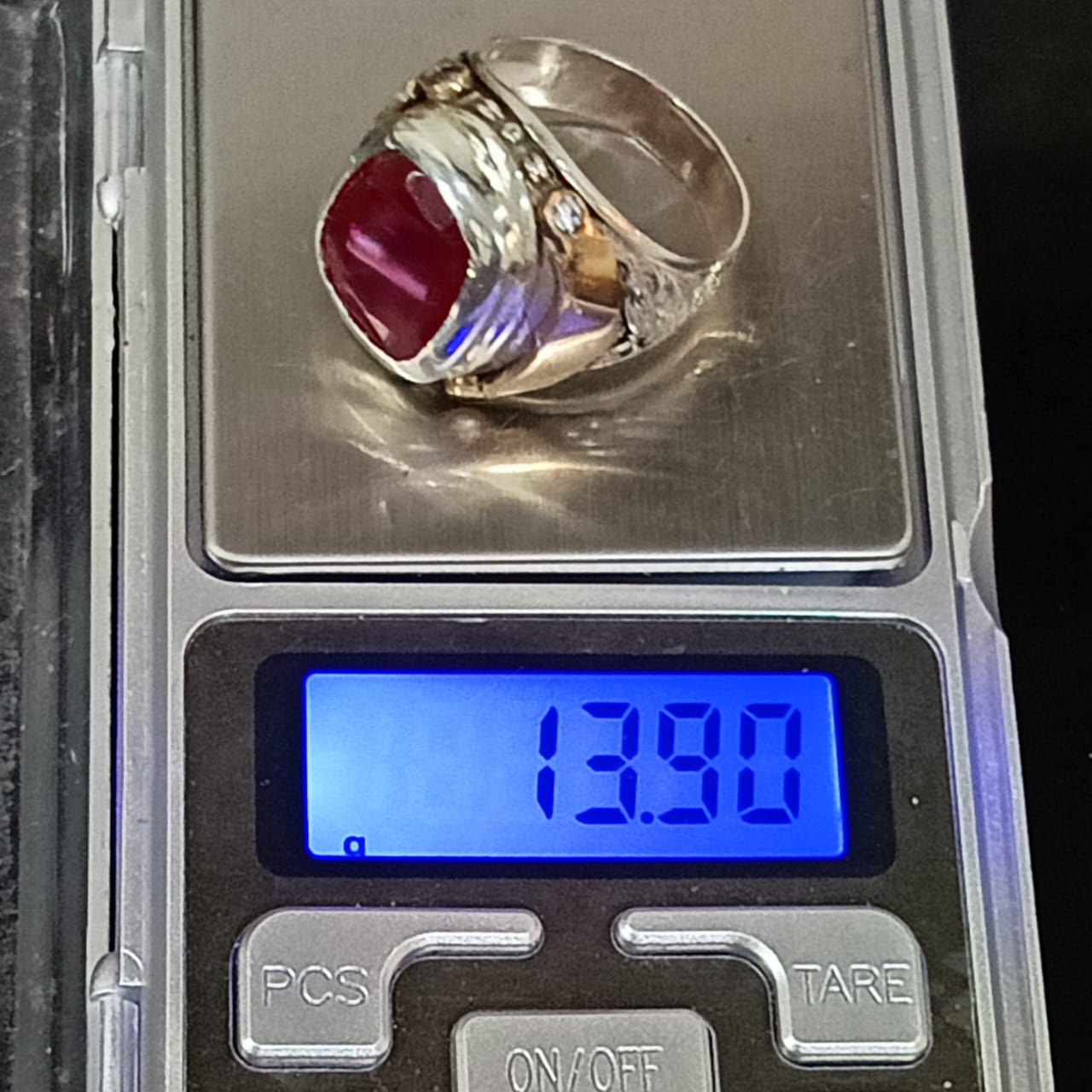 خاتم فضة بحجر ياقوت تحفة