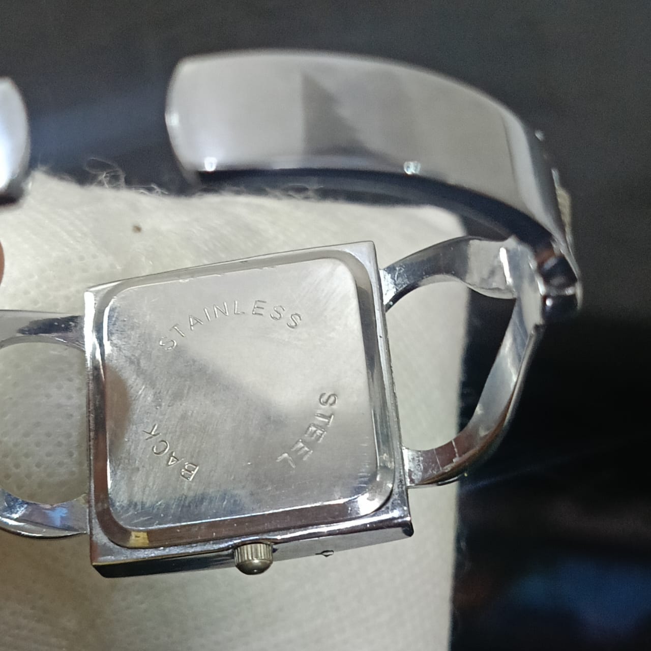 Montre MH femme original Quartz