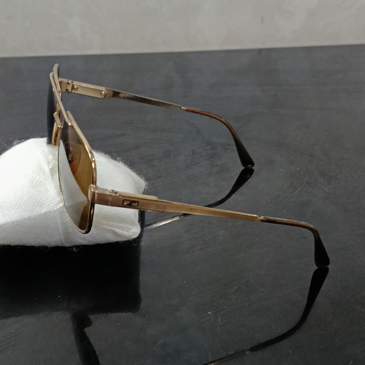 Cadre du lunette plaqué or vintage original