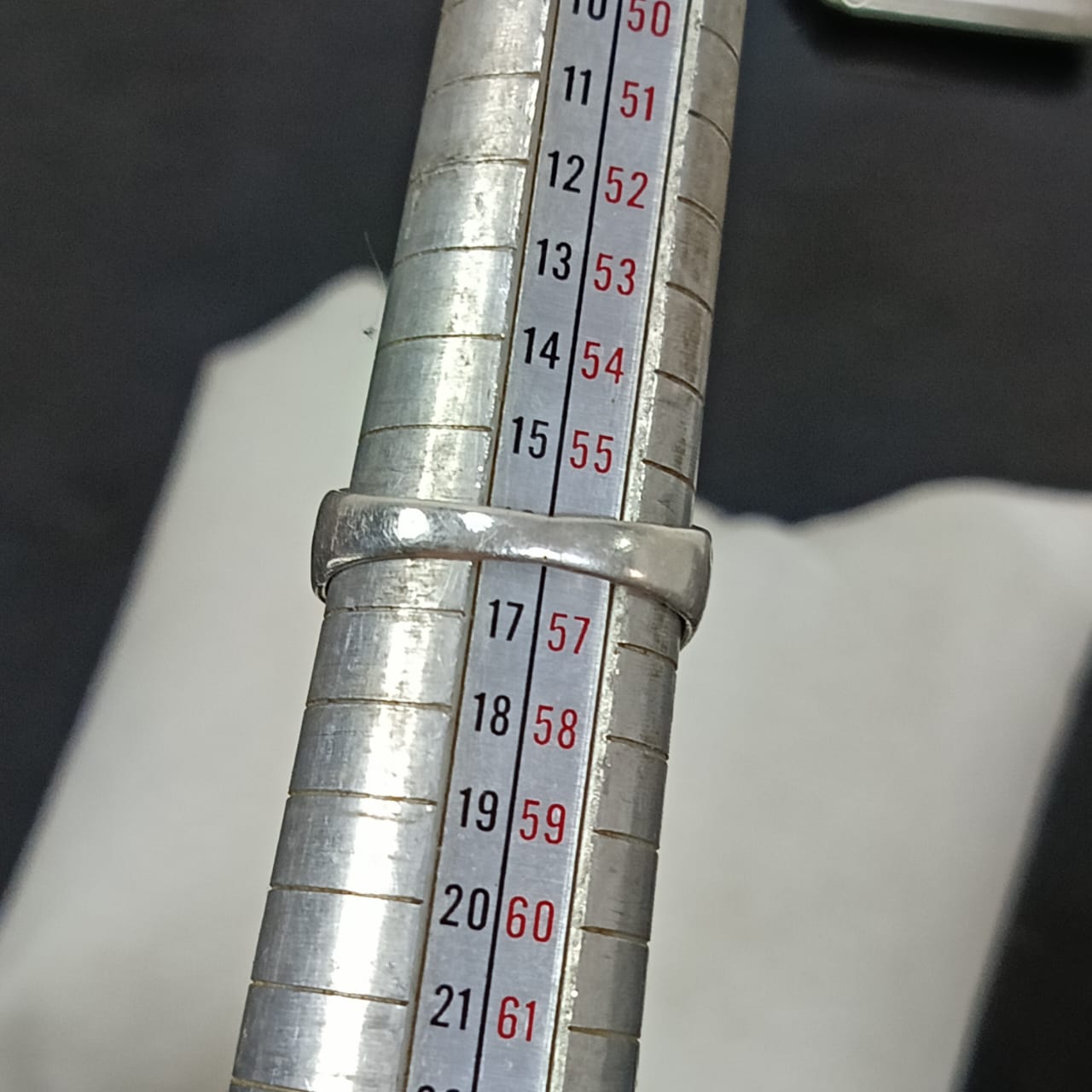 خاتم فضة بحجر عقيق أبيض