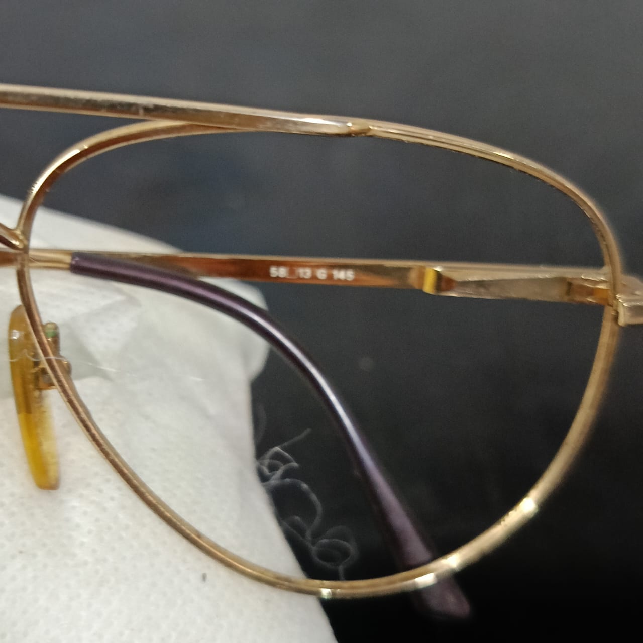 Cadre du lunette plaqué or