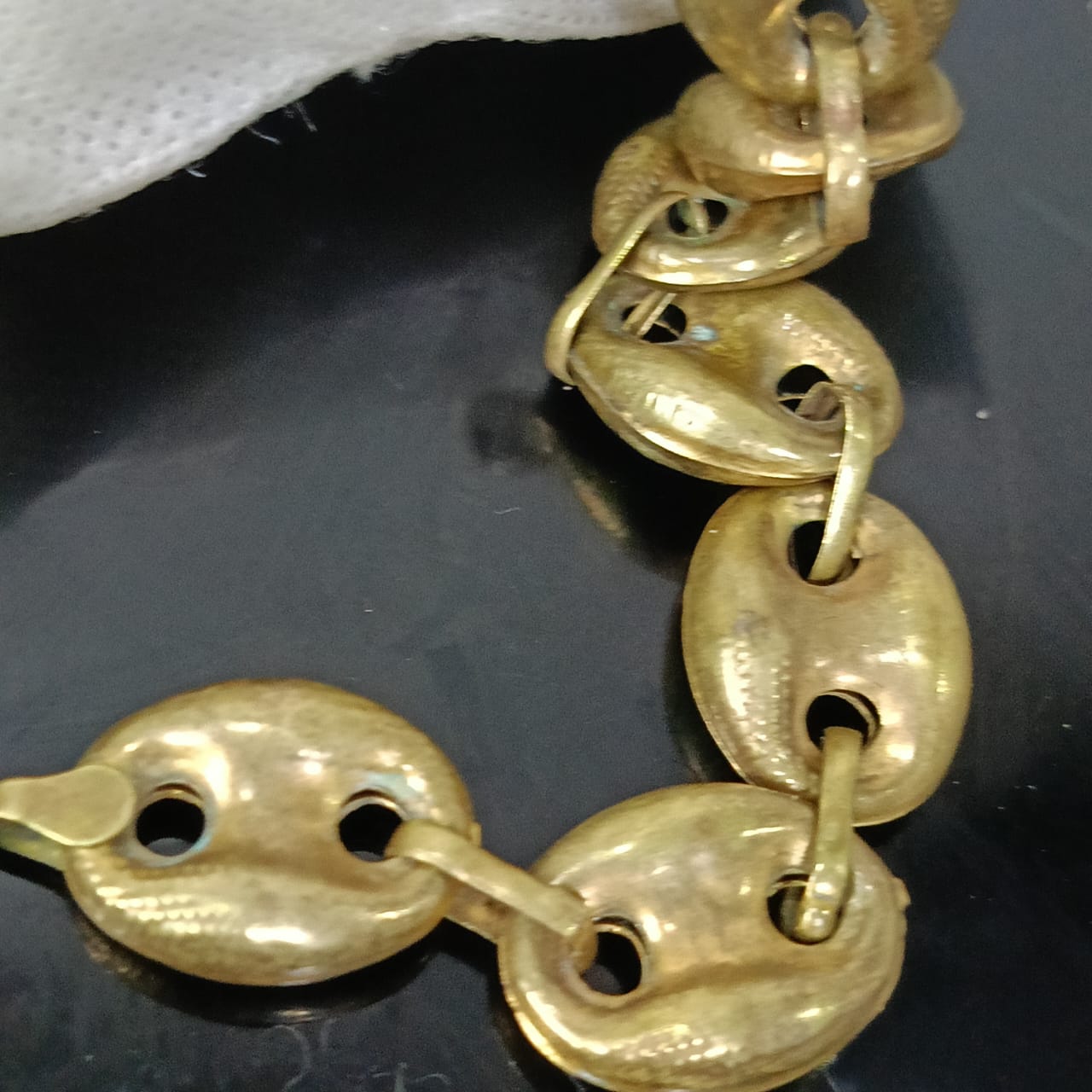 سلسلة عتيقة نحاس