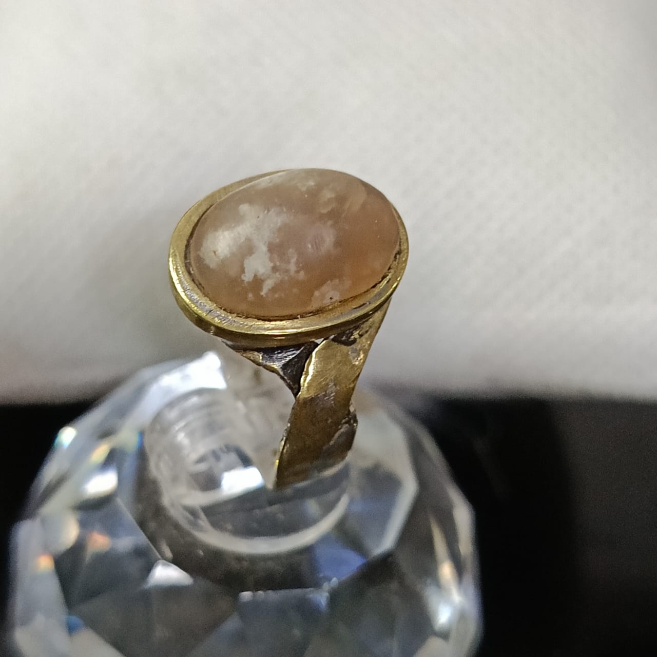 خاتم نحاس قديم بحجر طبيعي