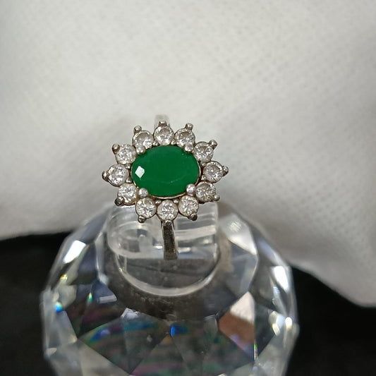 خاتم فضة نسائي مرصع بالأحجار