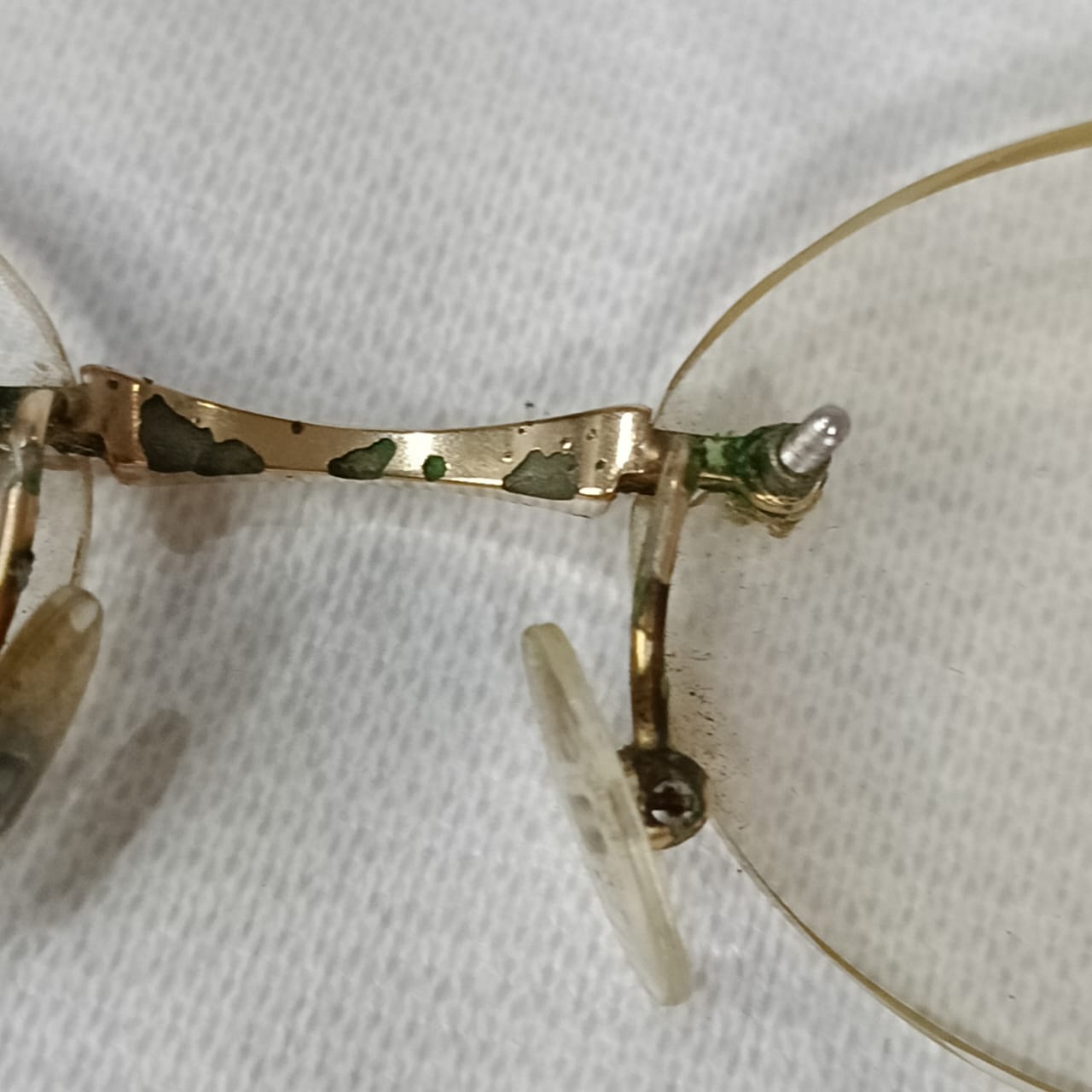 Cadre du lunette Dior femme en plaqué or vintage