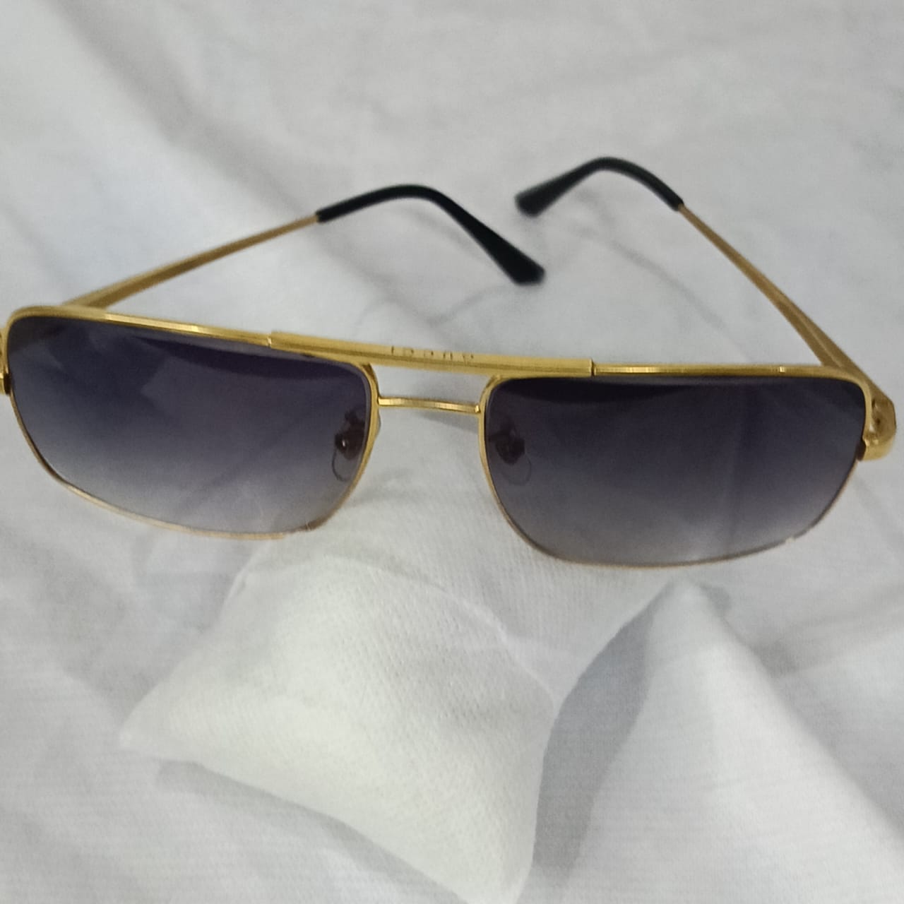 Lunette Gucci homme original en plaqué or