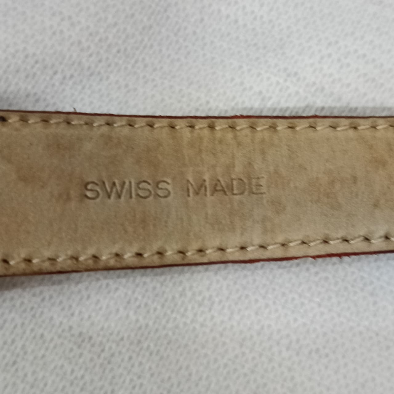 Montre muslima مسلمة automatique suisse original en plaqué or 10m 35000da