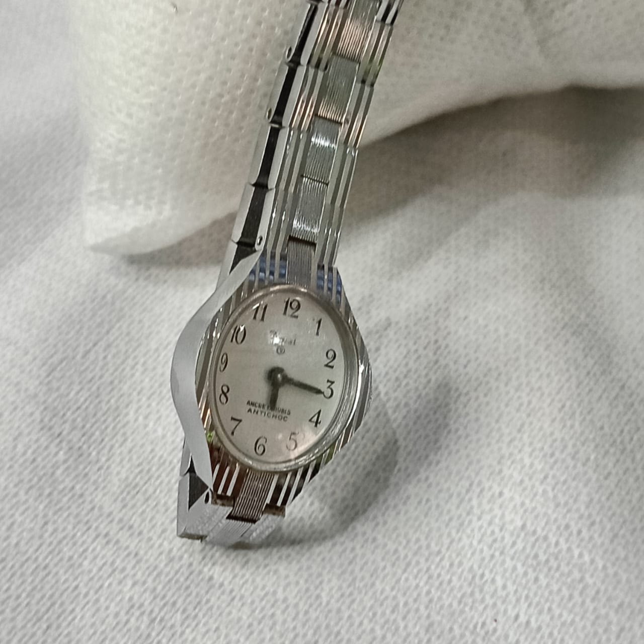 Montre Amal mécanique femme en plaqué or