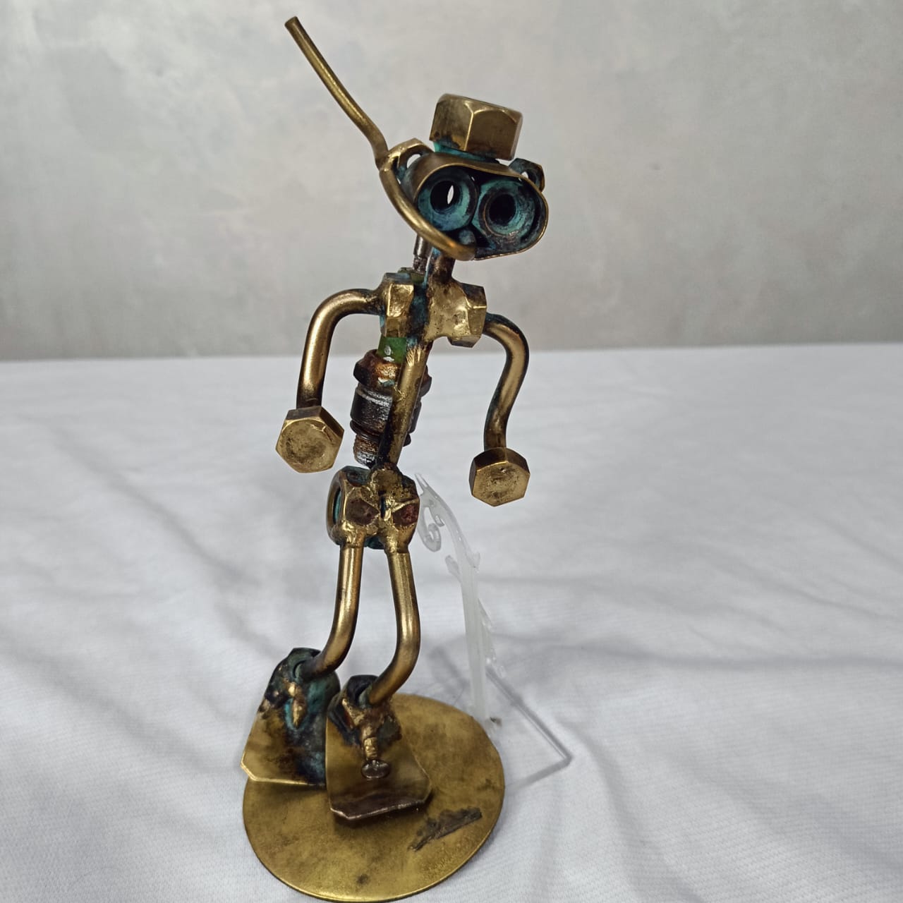 Ancien statut en bronze doré