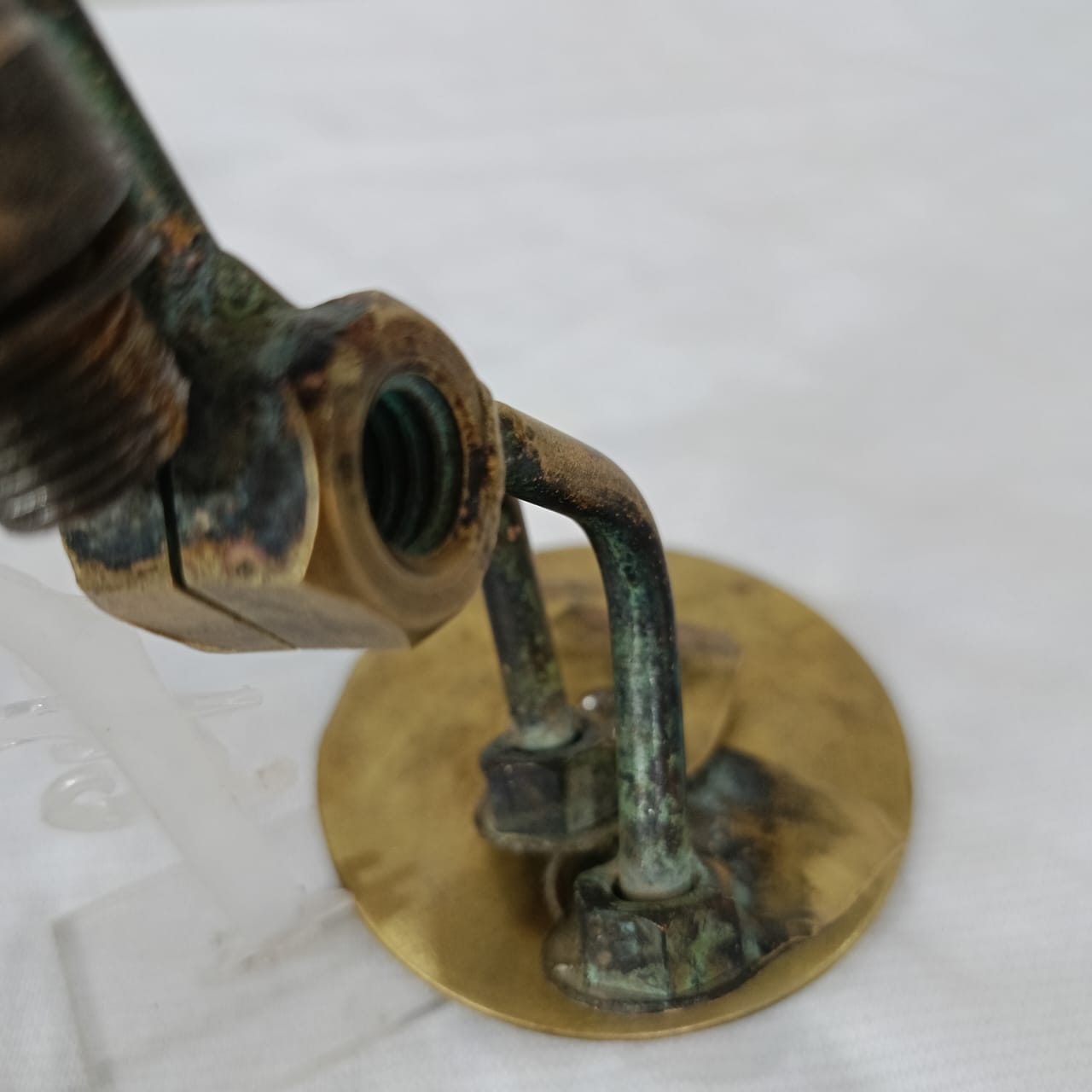 Ancien statut en bronze doré
