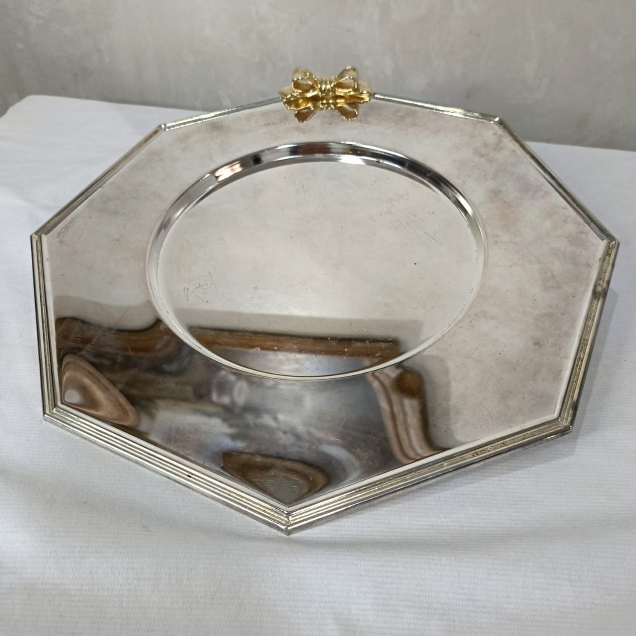 Plat argenté antique décoratif