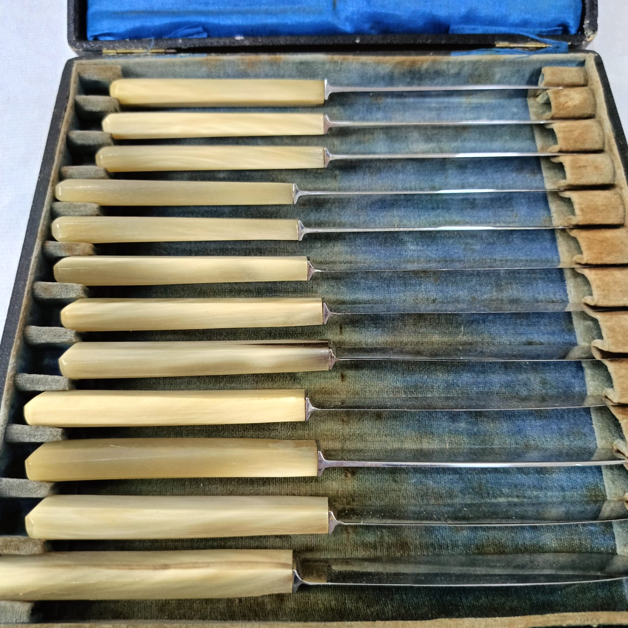 Coffret argenté antique vintage 12 pièce عااج