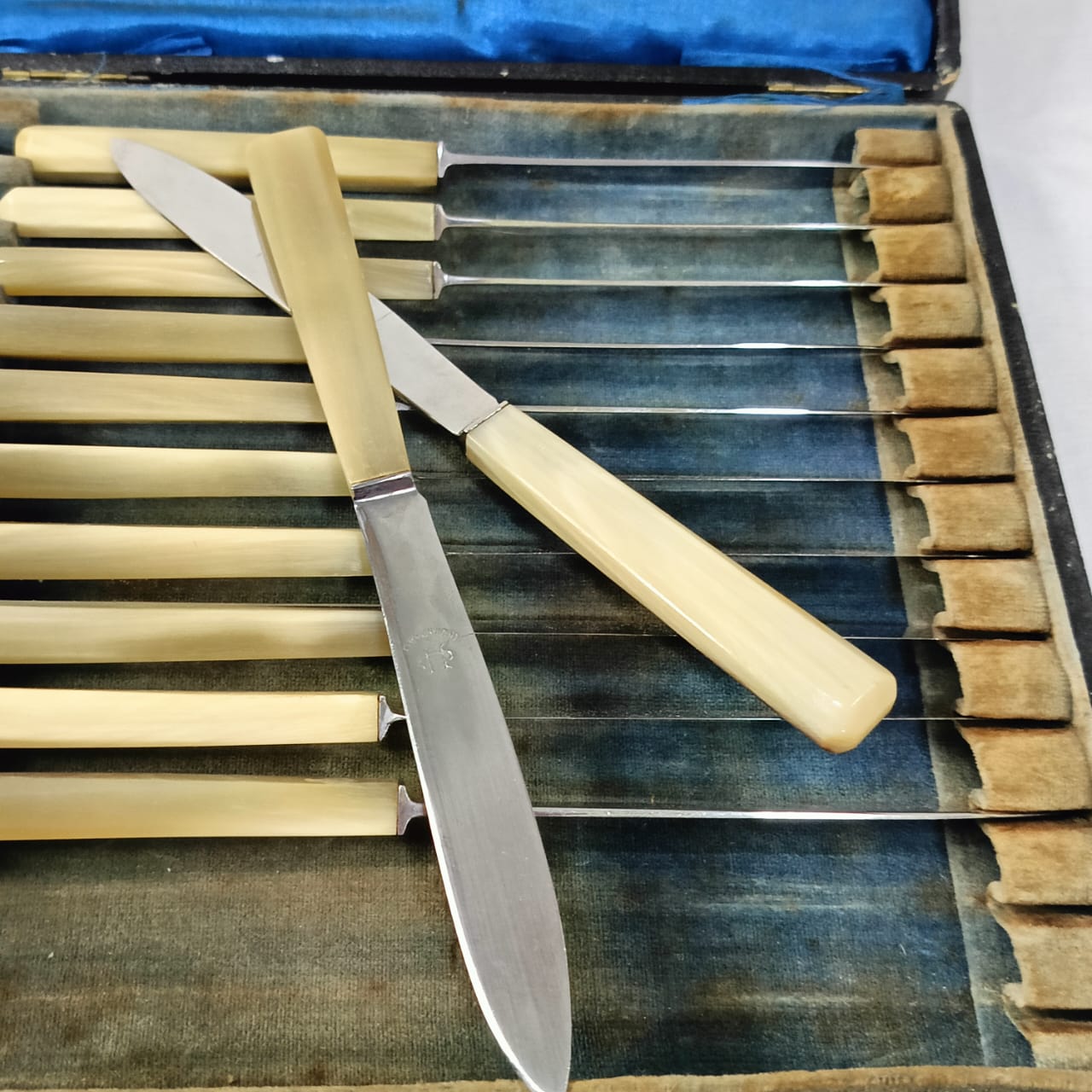 Coffret argenté antique vintage 12 pièce عااج