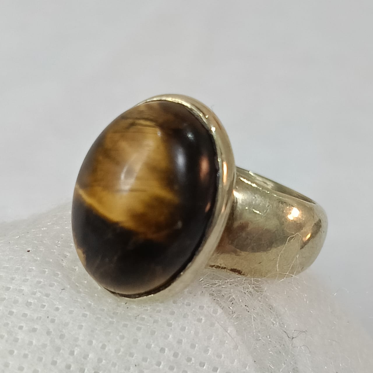 خاتم عتيق نحاس خشن بحجر عين النمر