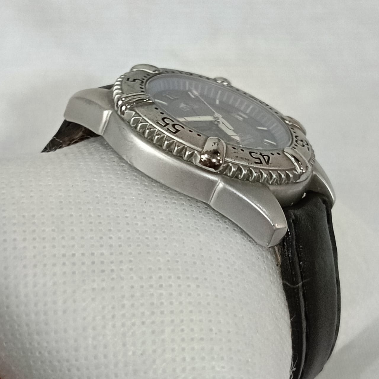 Montre lotus Quartz original