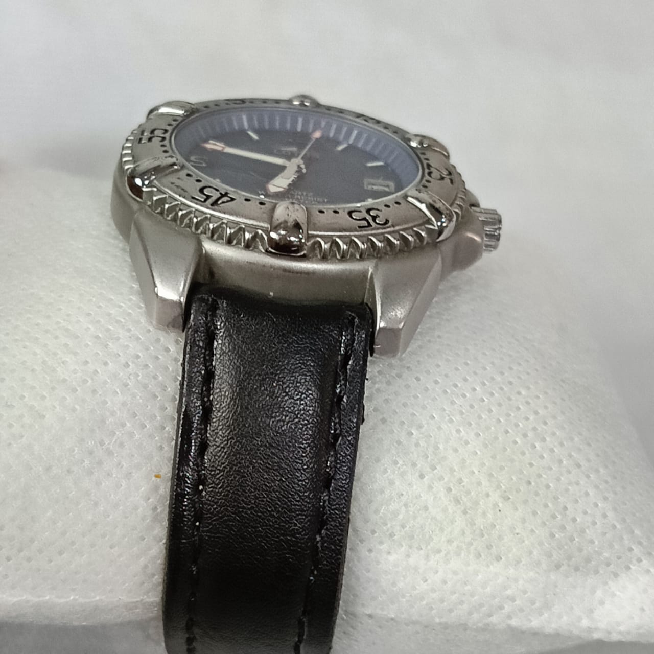 Montre lotus Quartz original