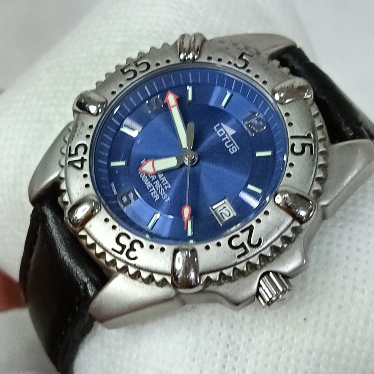 Montre lotus Quartz original