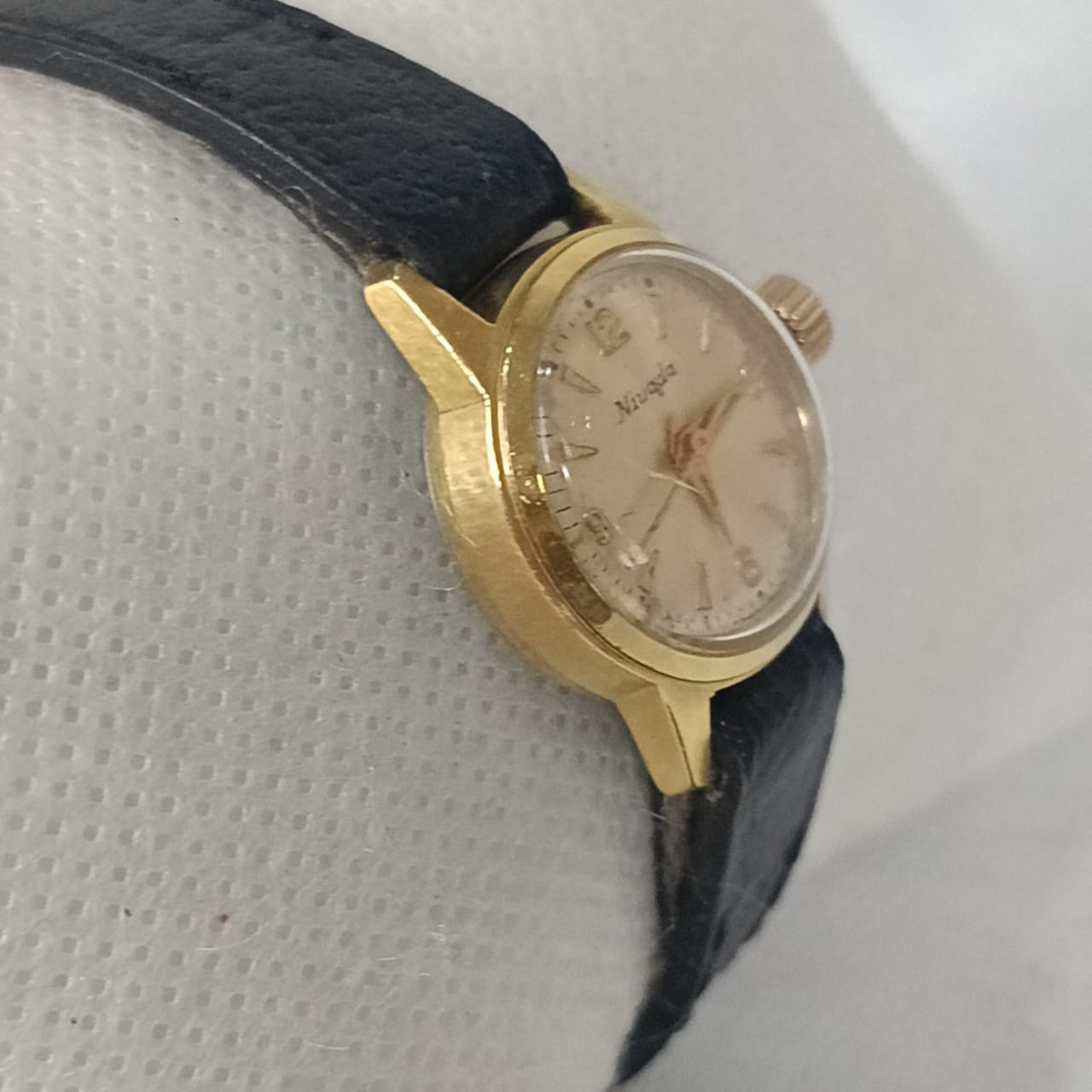Montre nivada femme mécanique vintage