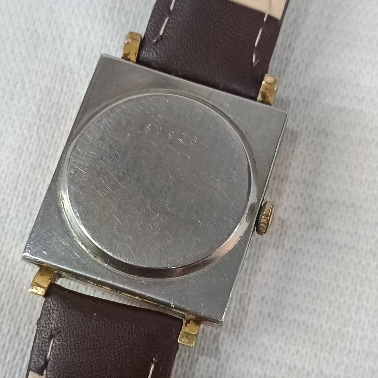 Montre arvor mécanique vintage original