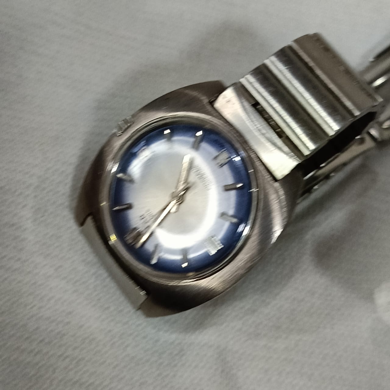 Montre titan automatique original