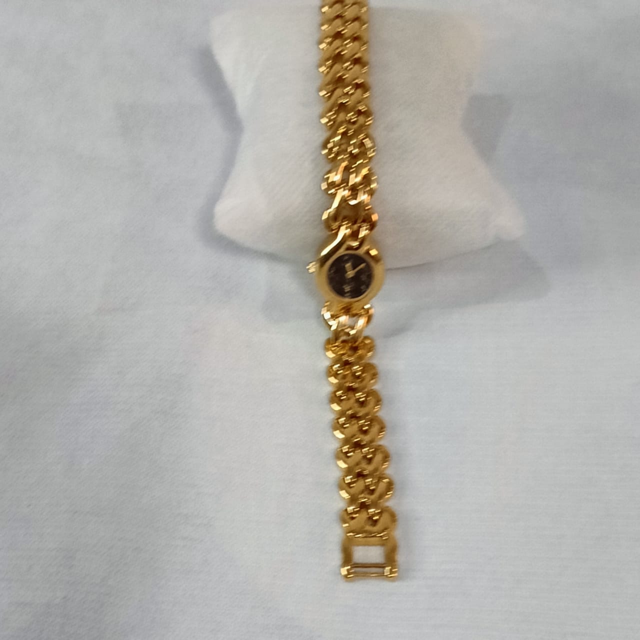 Montre Marie laurena Quartz swiss -france en plaqué or