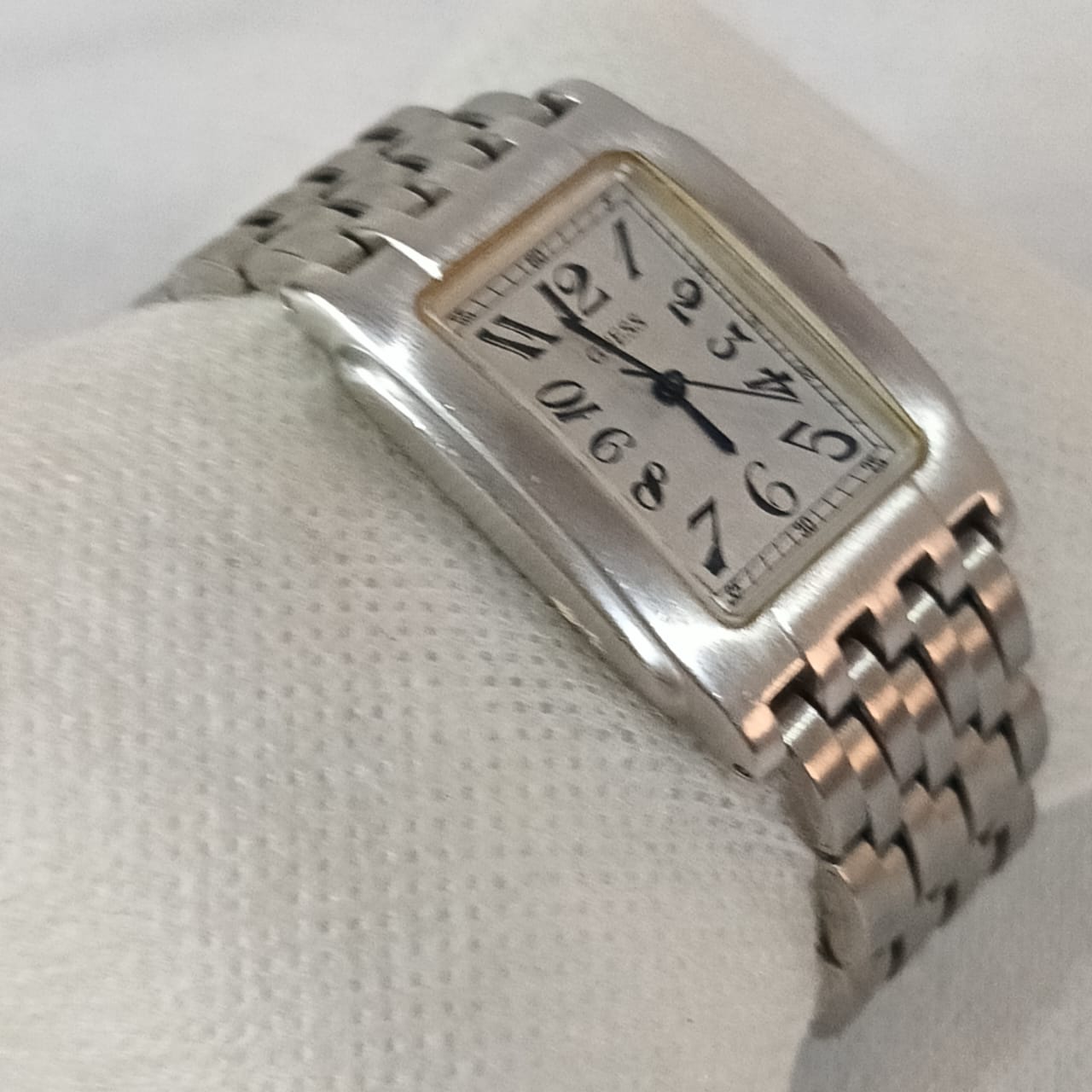 Montre Guess titanium femme original Quartz