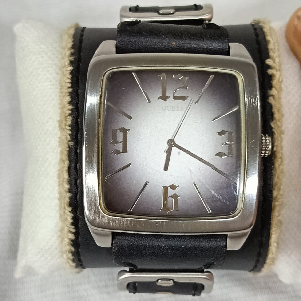 Montre Guess Quartz original rare vintage