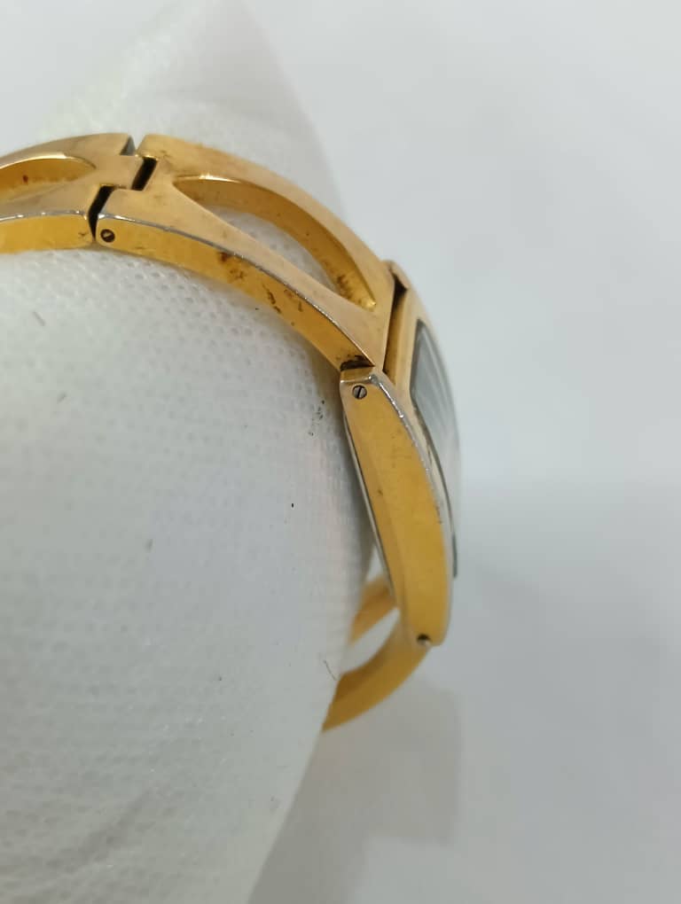 Montre qaunteme femme original Quartz