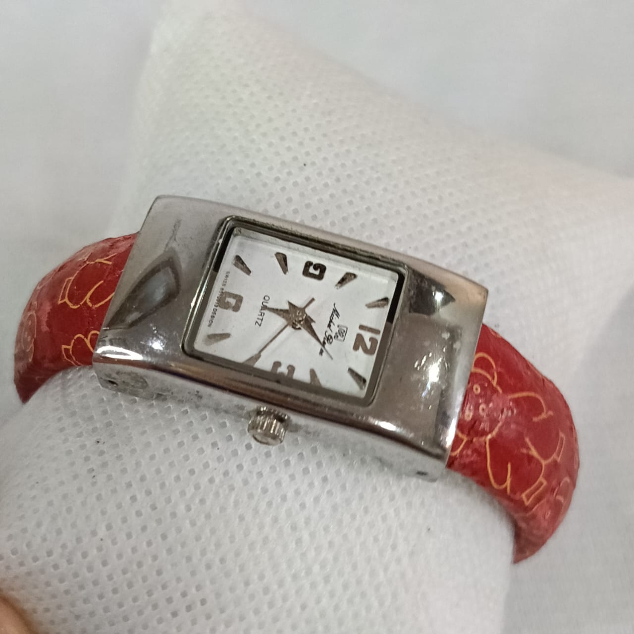 Montre femme quartz original